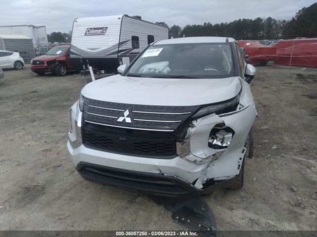 JA4J3TA8XNZ023428 Mitsubishi Outlander Es