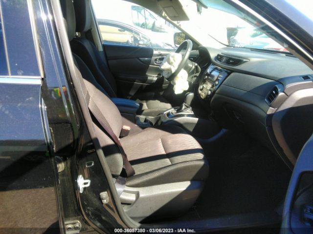 KNMAT2MT6HP588582 Nissan ROGUE SV