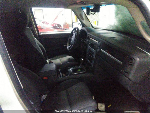 1J8HG48K78C186411 Jeep Commander Sport