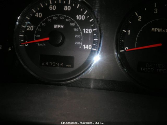 1J8HG48K78C186411 Jeep Commander Sport