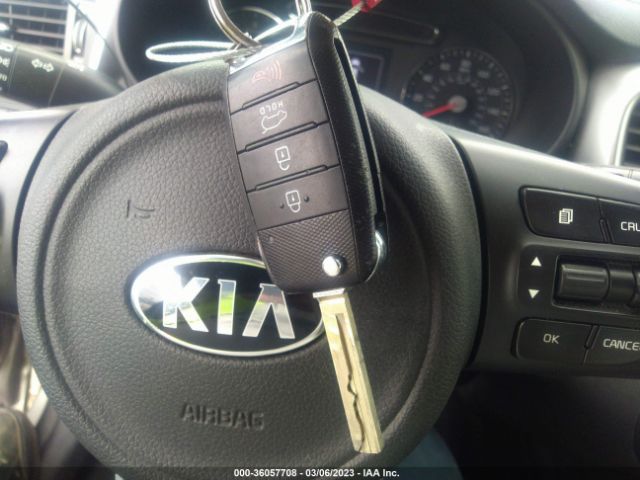 5XYPG4A54JG360704 KIA Sorento Lx V6