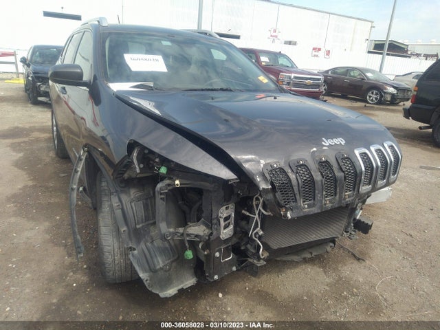 1C4PJLCS1EW321172 Jeep Cherokee Latitude