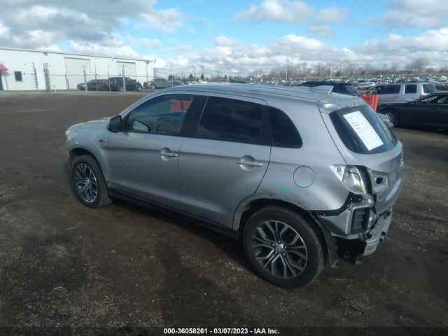 JA4AR3AW6JZ033462 Mitsubishi Outlander Sport Se 2.4