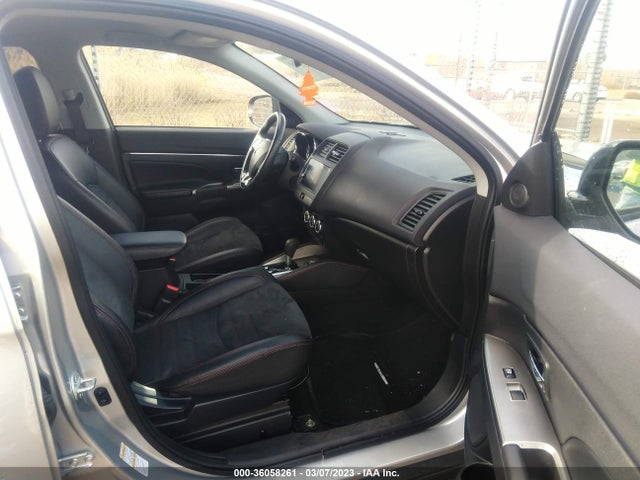 JA4AR3AW6JZ033462 Mitsubishi Outlander Sport Se 2.4
