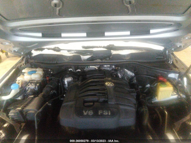 WVGFF9BP1CD000489 Volkswagen Touareg Lux