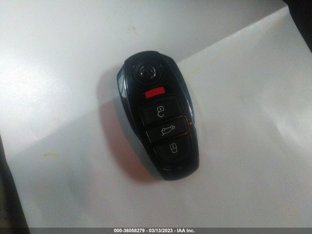WVGFF9BP1CD000489 Volkswagen Touareg Lux