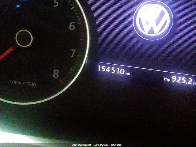 WVGFF9BP1CD000489 Volkswagen Touareg Lux