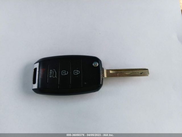 5XYPGDA58GG110679 KIA SORENTO LX