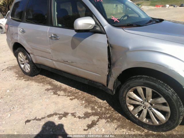 JF2SHADC5CH457230 Subaru Forester 2.5x Premium