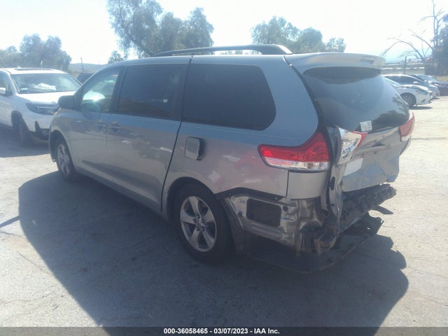 Toyota SIENNA LE 2014 5TDKK3DC1ES475122 Image 4