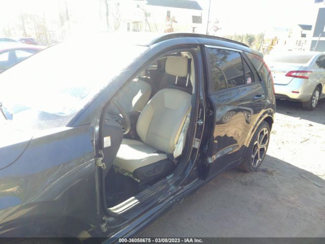 KNDCR3LE2P5046499 KIA Niro Ex Touring