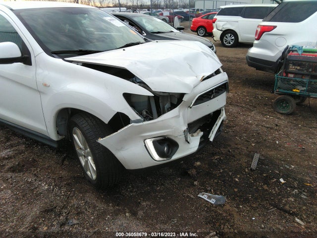 4A4AP4AUXFE011455 Mitsubishi Outlander Sport Se