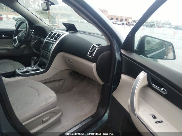 2010 GMC ACADIA SLE VIN: 1GKLVLED3AJ137204
