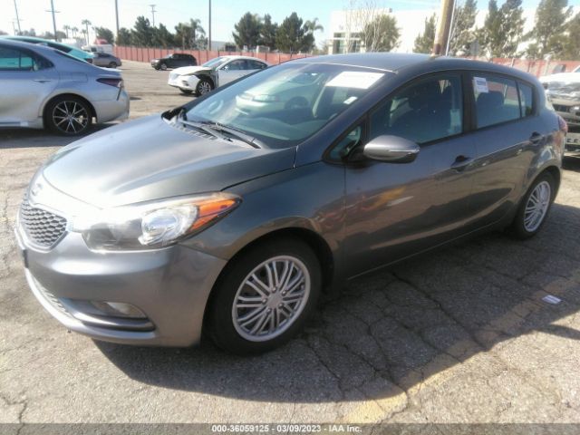 KNAFK5A87G5646832 KIA Forte 5-door Lx