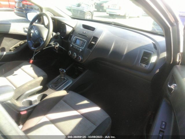 KNAFK5A87G5646832 KIA Forte 5-door Lx