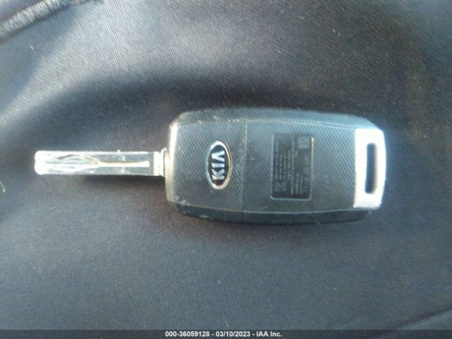 KNDJN2A24H7474277 KIA Soul Base