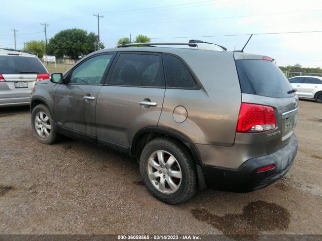 5XYKTDA29CG283083 KIA SORENTO LX