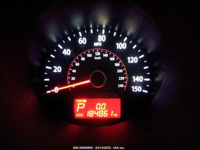 5XYKTDA29CG283083 KIA SORENTO LX