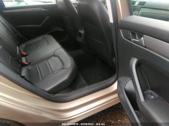1VWAT7A3XFC101094 Volkswagen Passat 1.8t Wolfsburg Ed