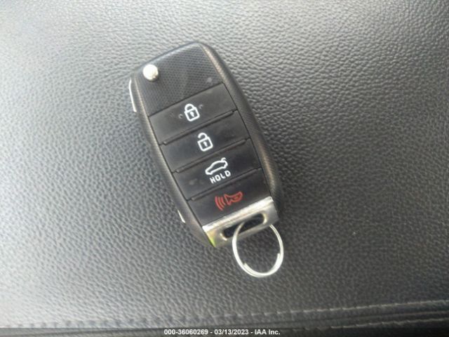 KNAGT4L38G5105348 KIA Optima Lx