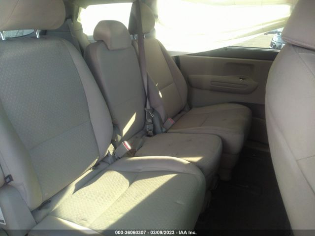 KNDMB5C14G6101515 KIA SEDONA LX