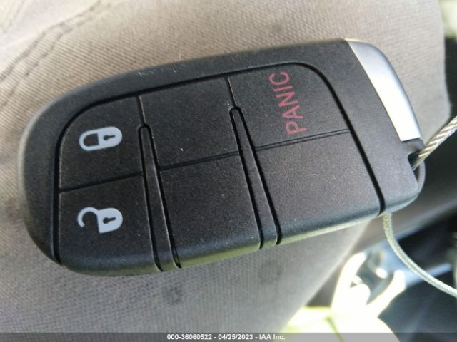 3C4PDCBG6JT503924 Dodge Journey Sxt