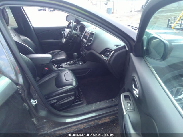 1C4PJLLB4KD129249 Jeep Cherokee Latitude Plus