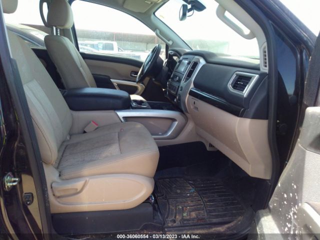 1N6AA1E59JN546731 Nissan TITAN SV