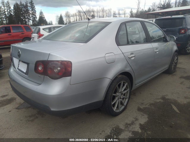2008 VOLKSWAGEN JETTA SEDAN S VIN: 3VWJM71K58M138396