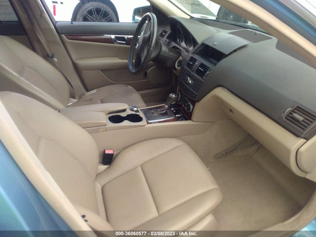 2011 MERCEDES-BENZ C-CLASS C 300 VIN: WDDGF5EB2BR136266