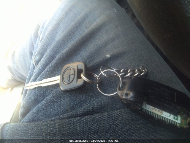 2009 SCION XB VIN: JTLKE50E191092797