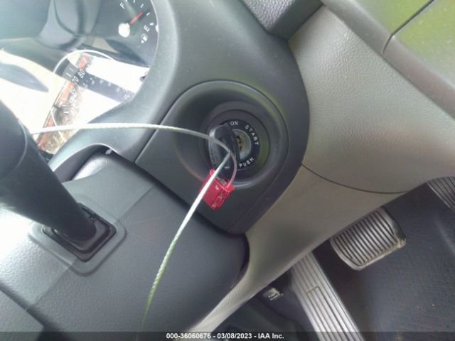 KNDMH4C33A6361096 KIA SEDONA EX