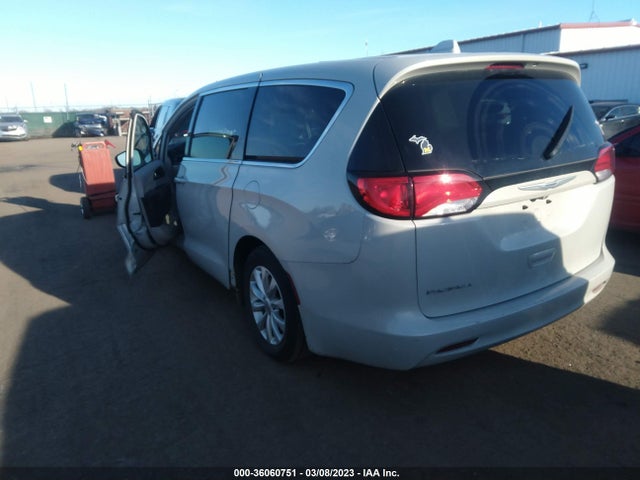 2C4RC1DG9HR578823 Chrysler Pacifica Touring