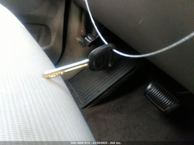 KNDMB5C15F6068457 KIA SEDONA LX