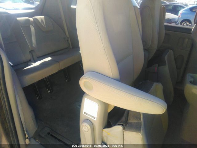 KNDMB5C15F6068457 KIA SEDONA LX