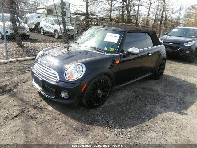 Mini COOPER CONVERTIBLE 2011 WMWZN3C58BT133475 Image 2