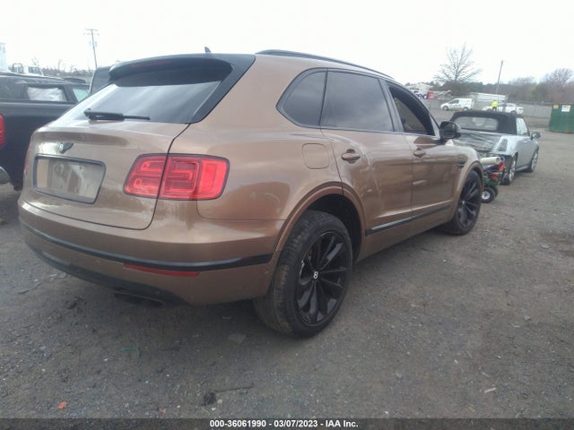 2017 Bentley Bentayga, VIN: SJAAC2ZV7HC013071