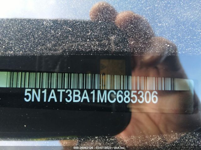 5N1AT3BA1MC685306 Nissan ROGUE SV