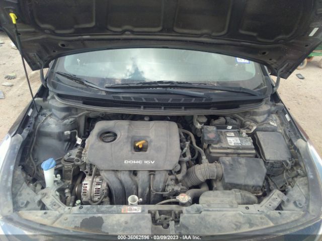 3KPFL4A78JE279419 KIA FORTE S