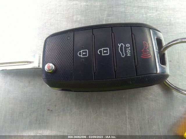 3KPFL4A78JE279419 KIA FORTE S