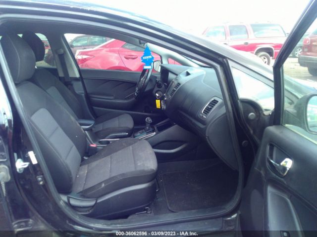 3KPFL4A78JE279419 KIA FORTE S