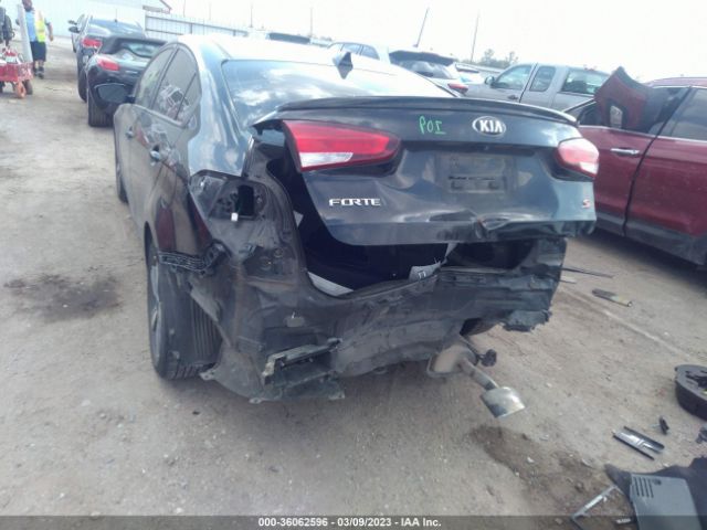 3KPFL4A78JE279419 KIA FORTE S