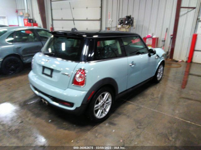 2011 MINI COOPER S WMWSV3C58BTY15144 Photo 3