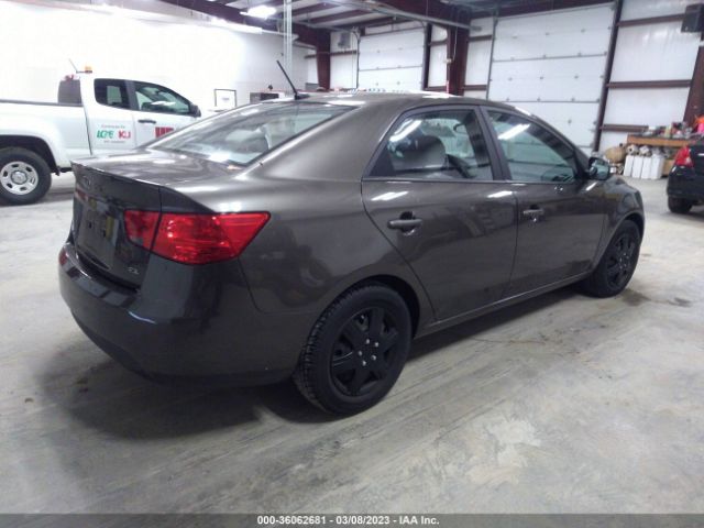 KNAFU4A2XA5068717 KIA FORTE EX