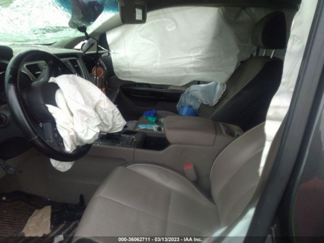 KNDMB5C17H6331390 KIA SEDONA LX
