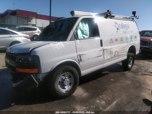 Chevrolet EXPRESS CARGO VAN 2020 1GCWGAFG9L1126999 Image 2