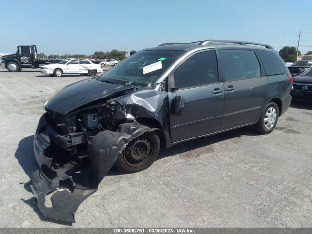Toyota Sienna Ce/le 2010 5TDKK4CC5AS320686 Image 2