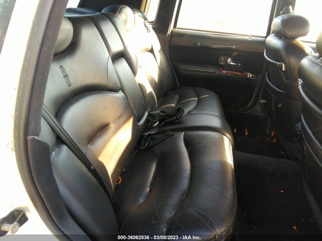 36062836 :رقم المزاد ، 1LNLM82WXSY725431 vin ، 1995 Lincoln Town Car Signature/spinnaker مزاد بيع