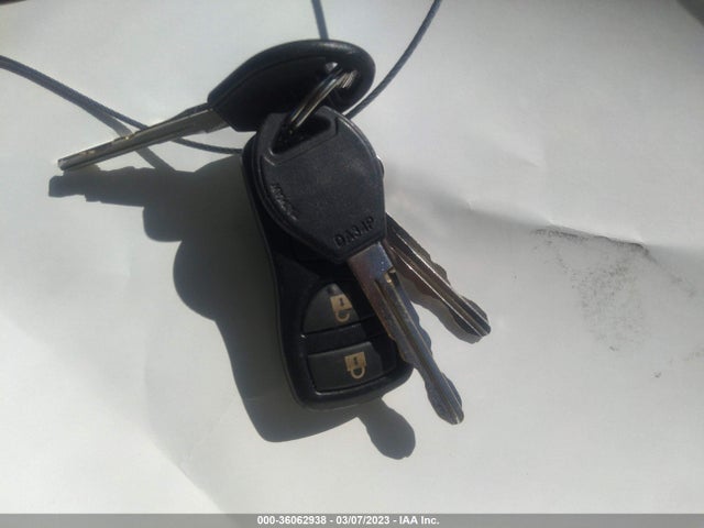 2004 NISSAN SENTRA S VIN: 3N1CB51D04L901323