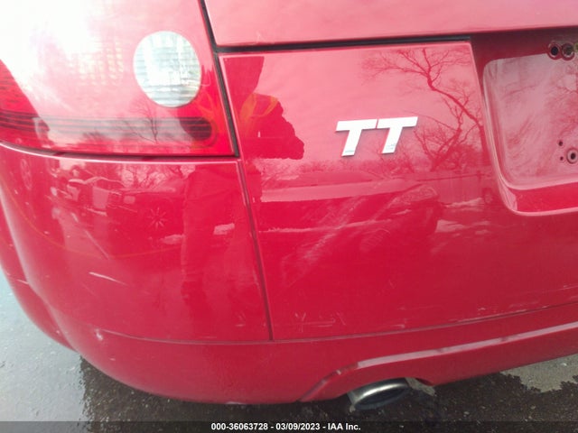 TRUUT28N011007584 Audi TT